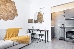 Living area - Easylife - Modern and bright studio in Repubblica (Milano)