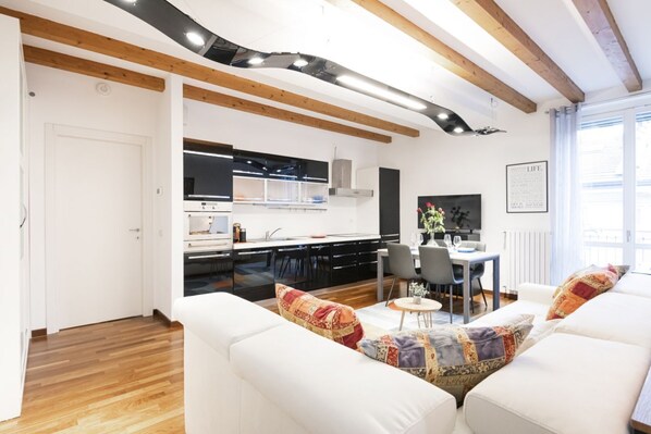 Living area - Easylife - Superb and refined apartment in the Navigli area (Milano)