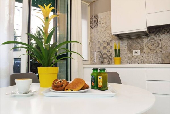 Dining - Easylife - Comfortable and Relaxing Studio in Solari District. (Milano)