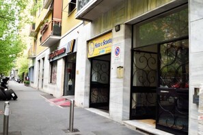 Exterior detail - Easylife - Comfortable and Relaxing Studio in Solari District. (Milano)