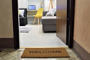 Interior - Easylife - Comfortable and Relaxing Studio in Solari District. (Milano)