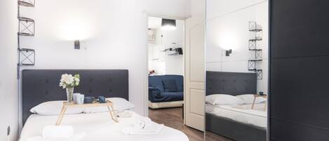 2 chambres, fer et planche à repasser, Wi-Fi, draps fournis