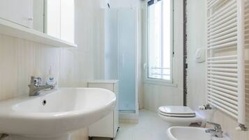 Een douche, een bidet