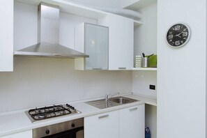 Frigorifero, forno, lavastoviglie