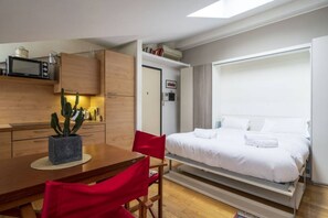 1 bedroom, iron/ironing board, WiFi, bed sheets