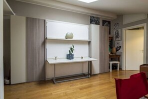 Interior - Easylife - Cozy studio apartment in Navigli area (Milano)