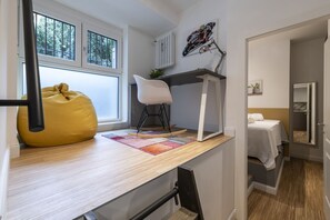 1 bedroom, iron/ironing board, WiFi, bed sheets - Easylife - Quiet studio near Prada (Milano)