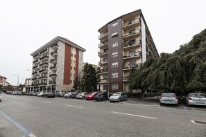 Exterior - Easylife - Quiet studio near Prada (Milano)