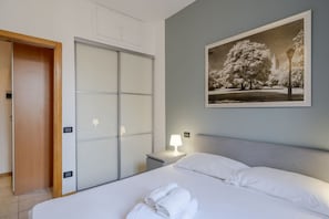 1 bedroom, WiFi - Easylife - Classic and Comfy Porta Romana Flat (Milano)
