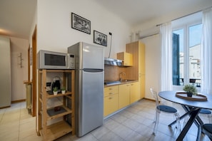 Private kitchen - Easylife - Classic and Comfy Porta Romana Flat (Milano)