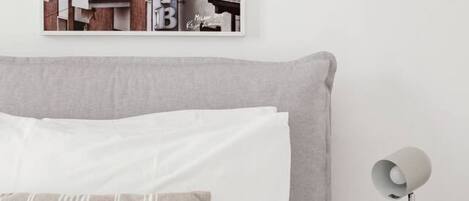 2 bedrooms, internet, bed sheets