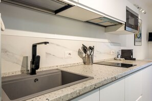 Fridge, microwave, dishwasher, coffee/tea maker - Easylife - Wonderful studio in P. romana (10 mins from Duomo) (Milano)