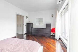 1 bedroom, desk, iron/ironing board, WiFi - Easylife - Design apartment with gym and private parking (Milano)