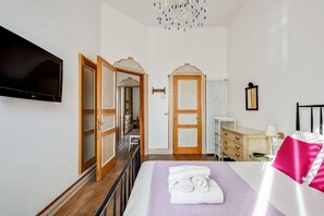 2 habitaciones, tabla de planchar con plancha y wifi 