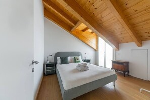 2 soverom, strykejern/-brett, wi-fi og sengetøy