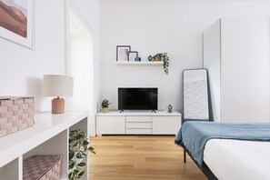 1 bedroom, iron/ironing board, WiFi, bed sheets