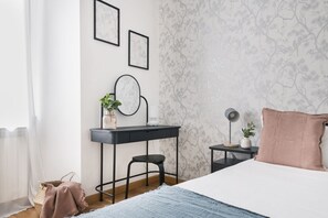 1 bedroom, iron/ironing board, WiFi, bed sheets