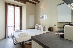 1 bedroom, iron/ironing board, WiFi, bed sheets