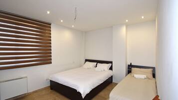 Deluxe Apartment | 1 bedroom, hypo-allergenic bedding, desk, soundproofing