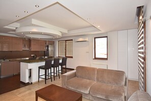 Interior detail - Lemkin apartment HR agency (Yerevan)