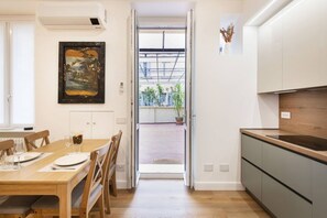 Dining - Easylife - Comfort and relax in Porta Venezia (Milano)