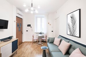 TV - Easylife - Stylish and new apt in Buenos Aires (Milano)