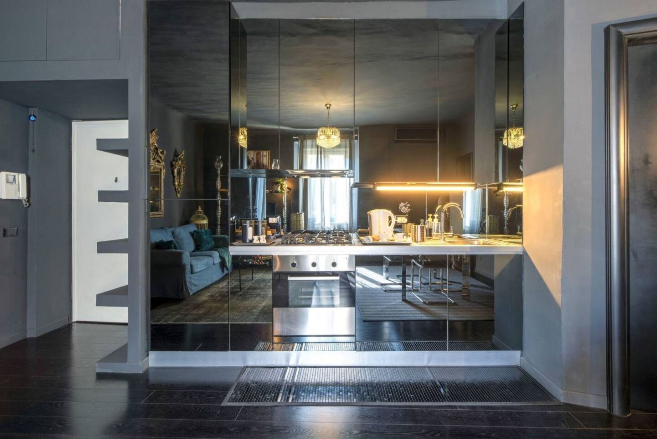 Fridge, oven, stovetop, coffee/tea maker