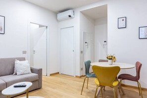 Interior - Easylife - Modern and sophisticated two-room apartment in the Porta Venezia (Milano)