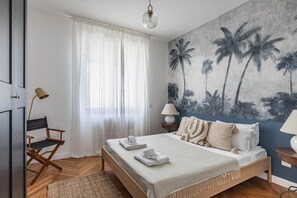 3 slaapkamers, een strijkplank/strijkijzer, wifi, beddengoed