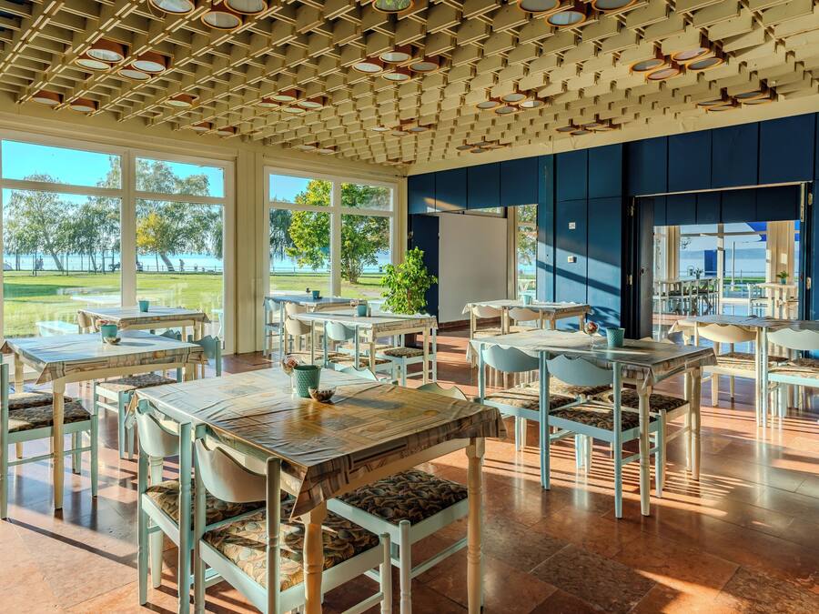 Morgenmadsbuffet hver dag (3300 HUF pr. person)