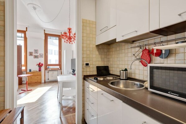 Private kitchen - Easylife - Bright two-room apartment in the Central area (Milano)