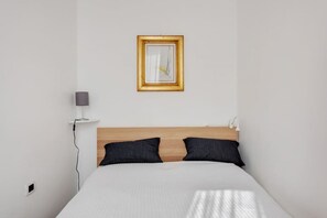 1 bedroom, WiFi - Easylife - Bright two-room apartment in the Central area (Milano)