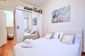 1 bedroom, iron/ironing board, WiFi, bed sheets - Easylife – Cozy apartment within walking distance of the colorful Porta Venezia (Milano)