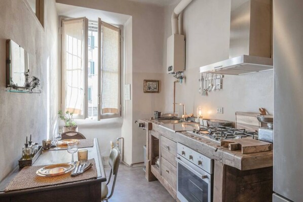 Fridge, microwave, oven, stovetop