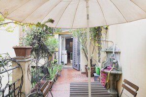 Property grounds - Easylife - Comfortable studio with terrace Navigli (Milano)