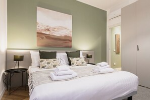 2 bedrooms, iron/ironing board, WiFi, bed sheets