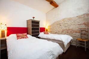 2 camere, ferro/asse da stiro, culla da viaggio, Wi-Fi gratuito