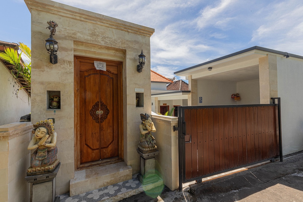 Seven Angels Villa And Hostel