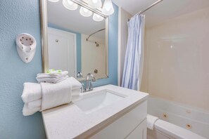 Hair dryer, towels - Bay Watch 1806 - 1 Bedroom (North Myrtle Beach)