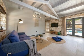 TV, fireplace - Villa Dvori by Villas Guide (Nova Vas)