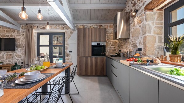 Fridge, microwave, oven, dishwasher