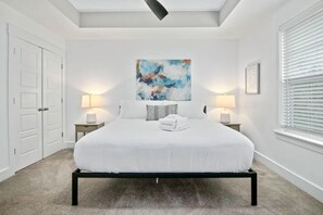 2 soverom, strykejern/-brett, internettilgang og sengetøy