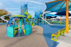 Children’s area - Penny Lane / Park Circle / 15m dwtn CHS (North Charleston)