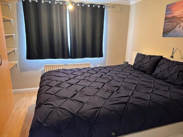 2 chambres, fer et planche Ă repasser, Wi-Fi gratuit, draps fournis