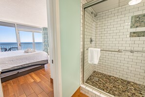 3 camere, ferro/asse da stiro, Wi-Fi gratuito, lenzuola