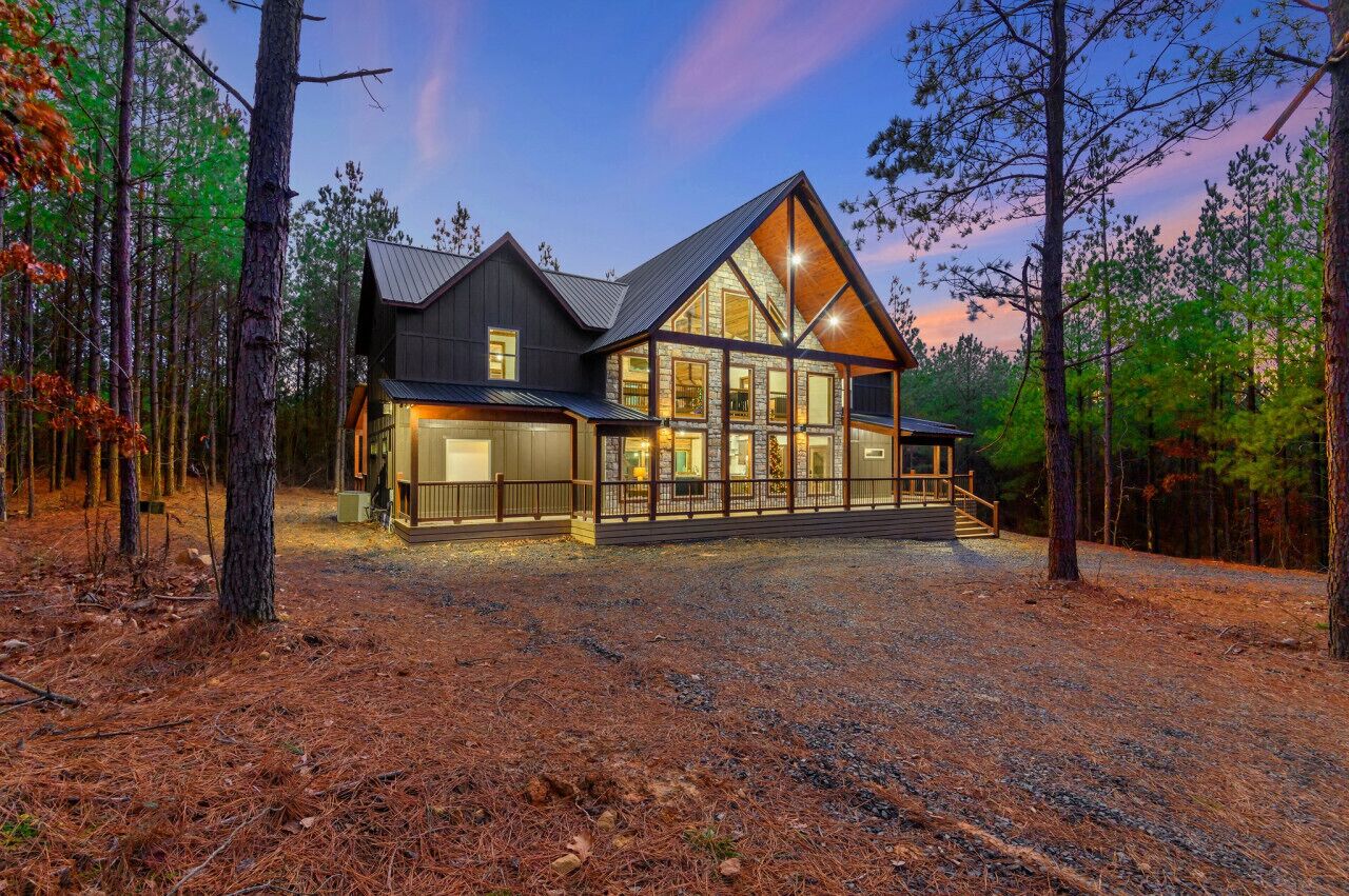 Rocky Top Retreat | Arcade | Hot Tub | Fire Pit