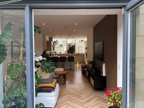 Cosy family-Friendly 4-Bed Edinburgh Townhouse + South-Facing Garden