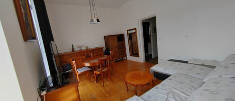 2 camere, ferro/asse da stiro, Wi-Fi