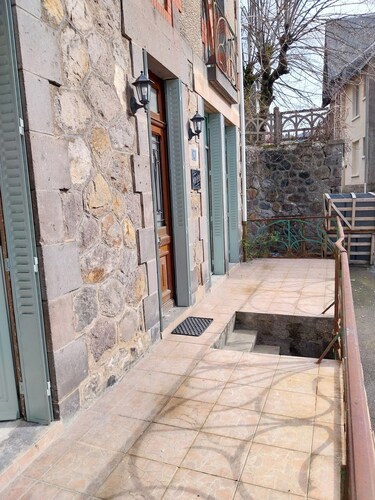 Location Cure Vacances T2 51m2 La Bourboule Massif du Sancy