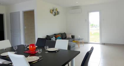 Charmant gßte à Saint-Rémy-en-Rollat avec terrasse et animaux acceptés